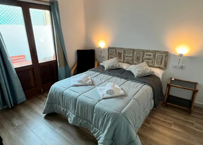 Casas De Valtravieso El Jardin