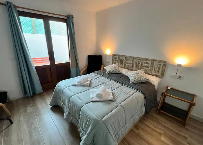 Casas De Valtravieso El Jardin